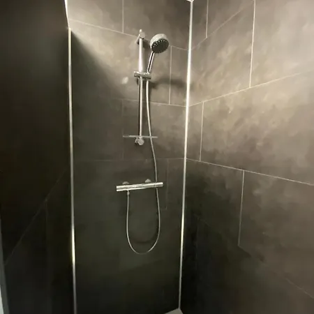 Apartament Le Mun,3 Etoiles-T2-60M2-Balcon-Parking-Wifi-Linge-Produits-Face A La Gerdarmerie-Vue Cathedrale