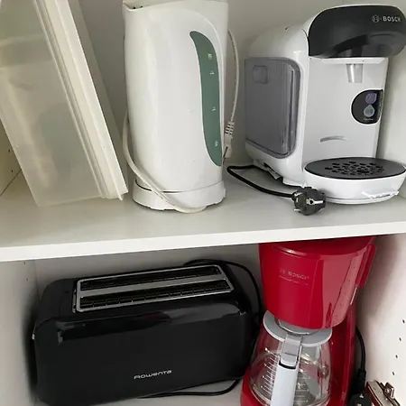 Le Mun,3 Etoiles-t2-60m2-balcon-parking-wifi-linge-produits-face A La Gerdarmerie-vue Cathedrale דירה ריימס